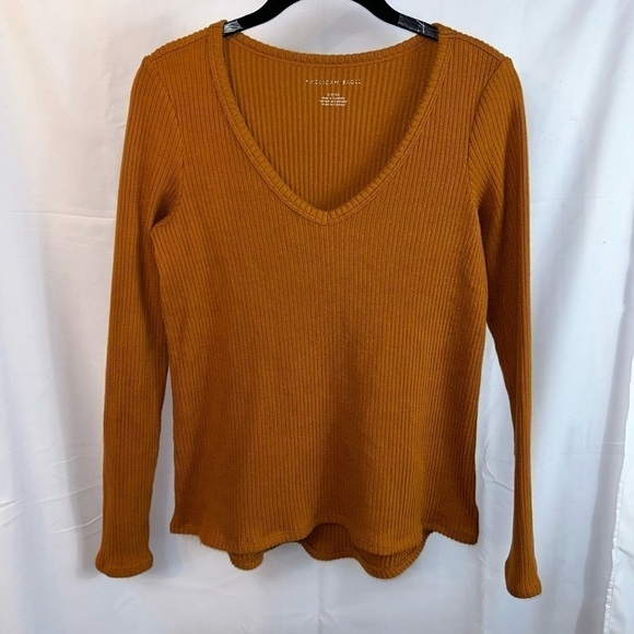 American Eagle Shirt Long Sleeve Ribbed Plush V-Neck Pullover Sweater Top - Picture 2 of 8